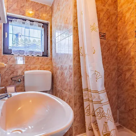 Apartment 1 Bedroom Cozy In