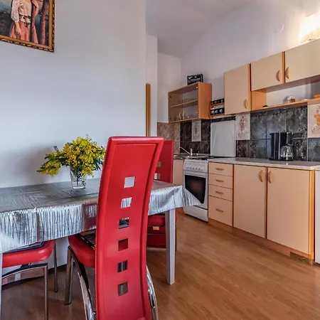 1 Bedroom Cozy In Liznjan