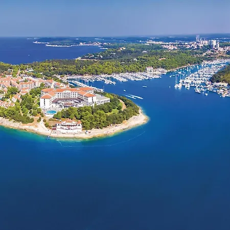 Apartment 1 Bedroom Cozy In