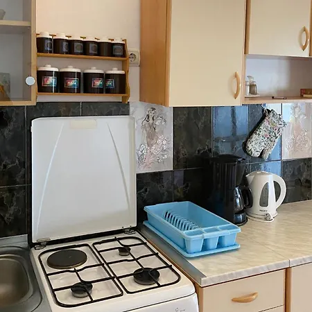 1 Bedroom Cozy In *